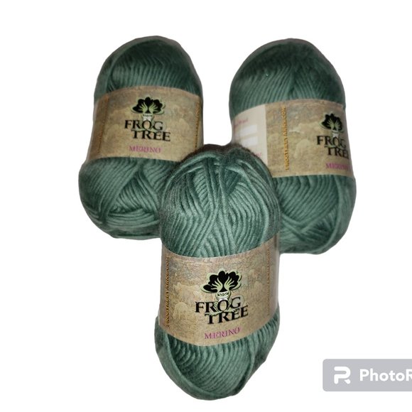 3 Skein Frog Tree 100% Merino Wool Yarn Green 137 Yds/1.75 Oz Each Knit Crochet - Picture 1 of 5